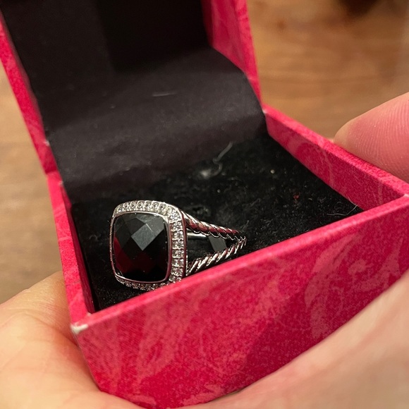 Faceted black Onyx Ring, cushion cut Rhodium plated split shank band, Sz. 7,NWT - Picture 12 of 16